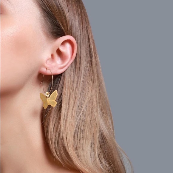 Jewelry - Butterfly Hoops